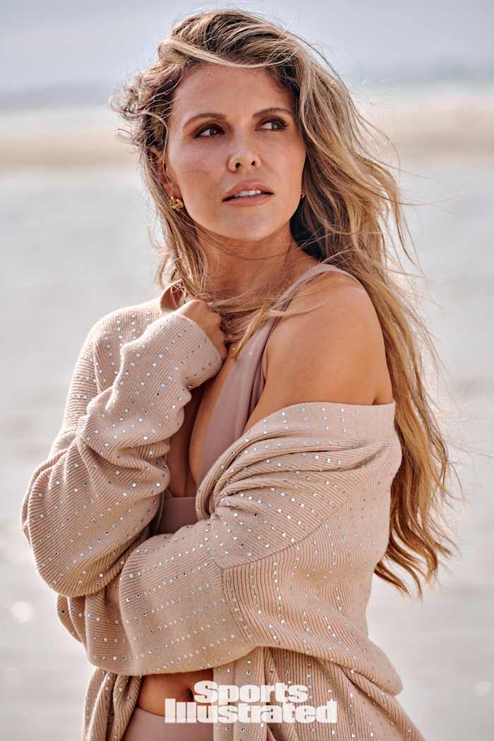 X163483_TK3_00144WMweb